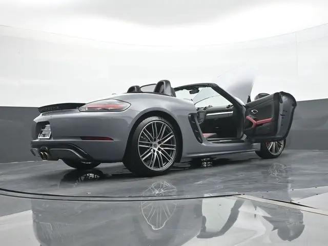 2025 Porsche 718 Boxster S