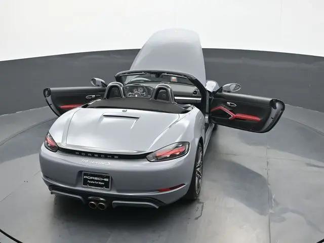 2025 Porsche 718 Boxster S