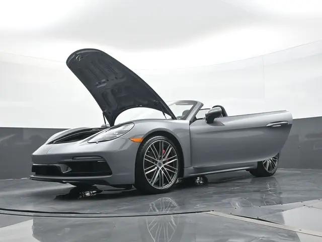 2025 Porsche 718 Boxster S