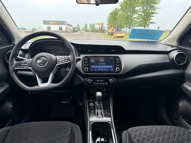 2021 Nissan Kicks SV Xtronic CVT