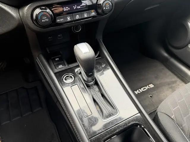 2021 Nissan Kicks SV Xtronic CVT