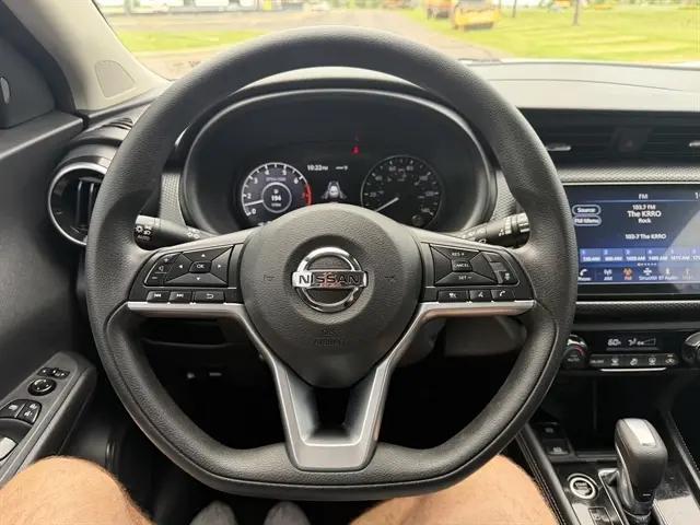 2021 Nissan Kicks SV Xtronic CVT