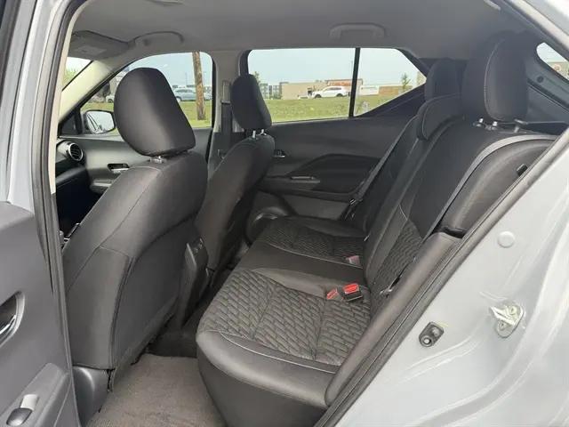 2021 Nissan Kicks SV Xtronic CVT