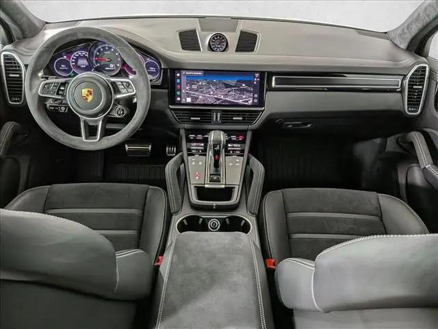 2023 Porsche Cayenne GTS