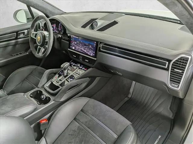 2023 Porsche Cayenne GTS