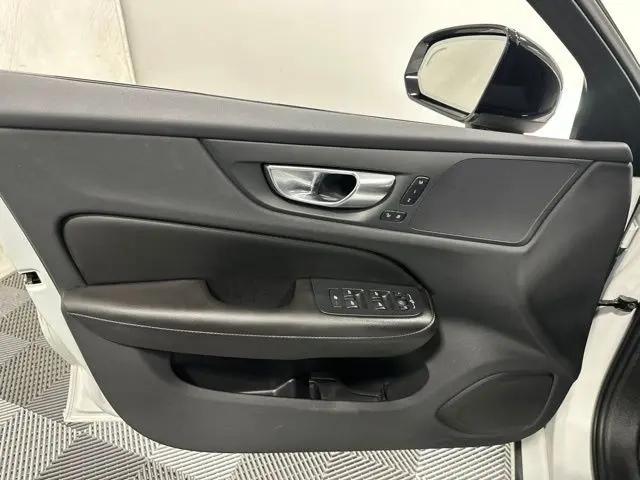 2023 Volvo S60 B5 Plus Black Edition
