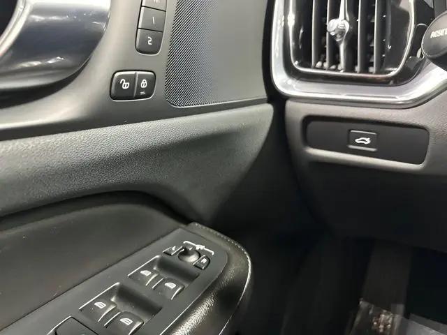 2023 Volvo S60 B5 Plus Black Edition