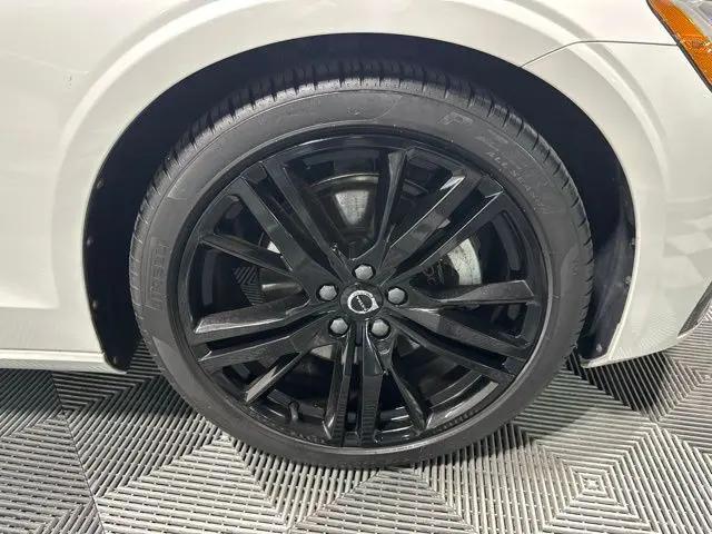 2023 Volvo S60 B5 Plus Black Edition