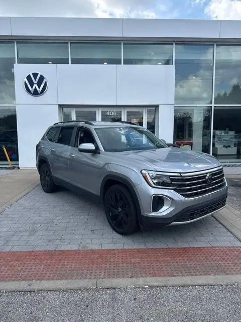 2024 Volkswagen Atlas 2.0T SE w/Technology for sale in Clarksville, IN