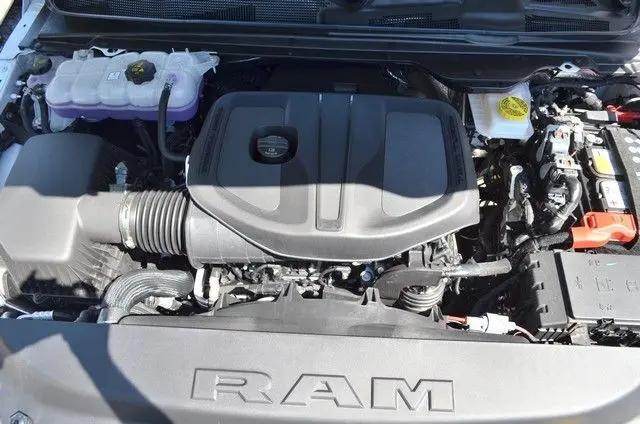 2026 Ram 1500 Laramie Crew Cab 4x4 5'7" Box