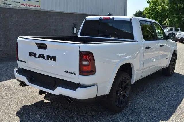 2026 Ram 1500 Laramie Crew Cab 4x4 5'7" Box