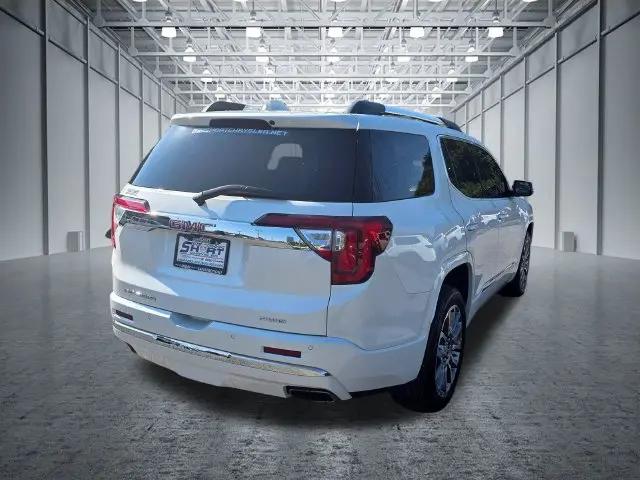 2022 GMC Acadia AWD Denali