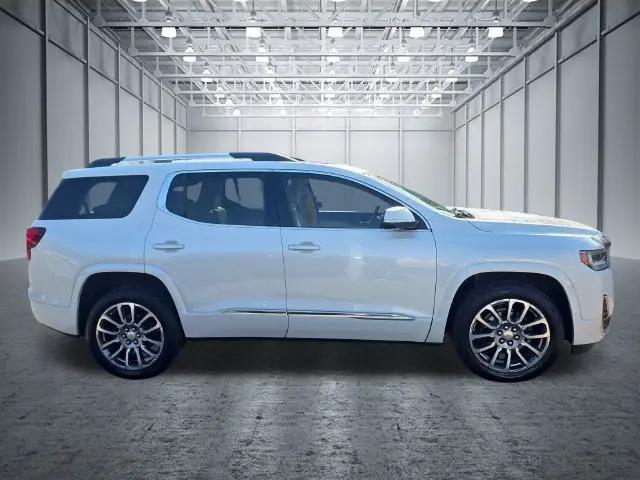 2022 GMC Acadia AWD Denali
