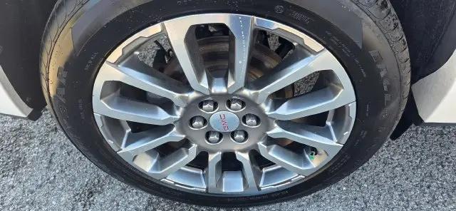2022 GMC Acadia AWD Denali