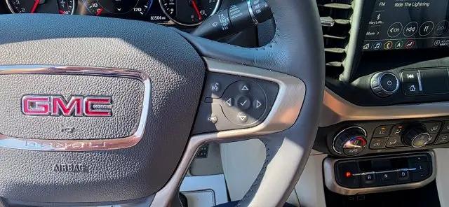 2022 GMC Acadia AWD Denali