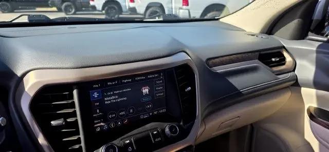 2022 GMC Acadia AWD Denali