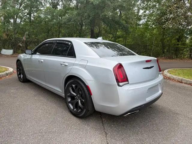 2021 Chrysler 300 Touring