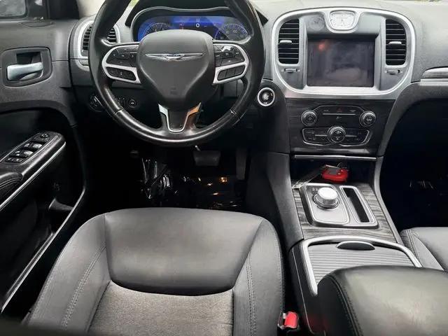 2021 Chrysler 300 Touring