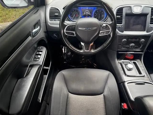 2021 Chrysler 300 Touring