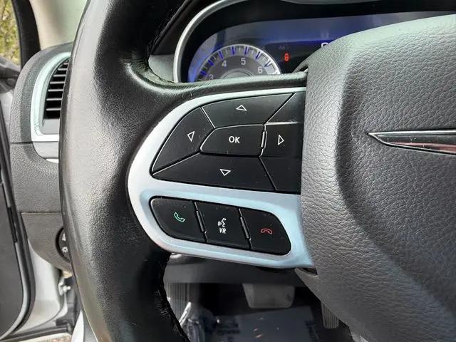 2021 Chrysler 300 Touring