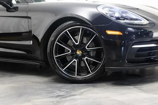 2018 Porsche Panamera 4