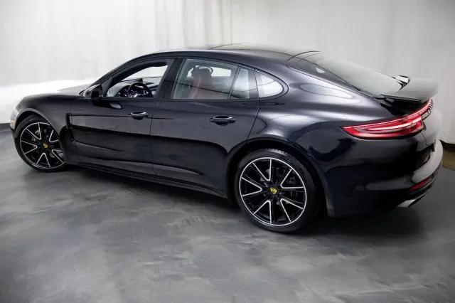 2018 Porsche Panamera 4