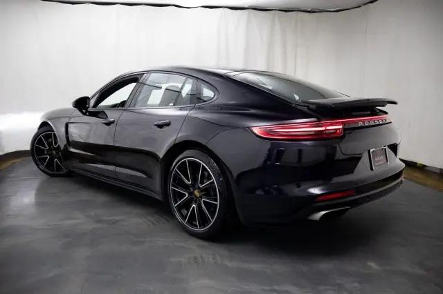 2018 Porsche Panamera 4