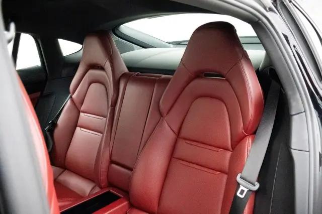2018 Porsche Panamera 4