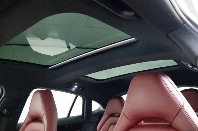 2018 Porsche Panamera 4