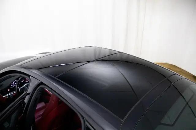2018 Porsche Panamera 4