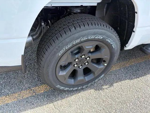 2026 Ram 1500 Express Crew Cab 4x4 57 Box