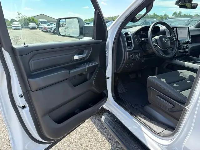 2026 Ram 1500 Express Crew Cab 4x4 57 Box