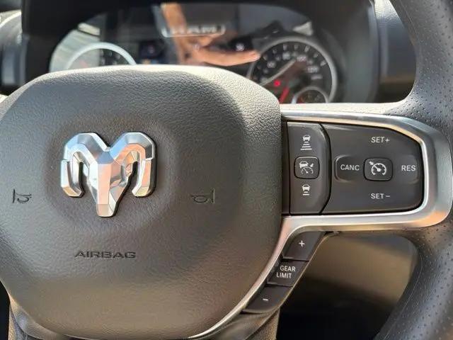 2026 Ram 1500 Express Crew Cab 4x4 57 Box