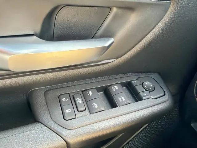 2026 Ram 1500 Express Crew Cab 4x4 57 Box