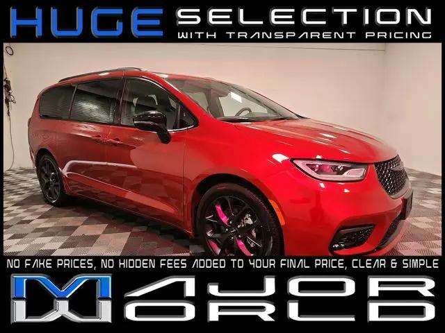 2025 Chrysler Pacifica Limited for sale in Long Island City, NY