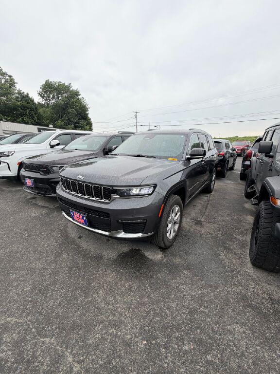 2022 Jeep Grand Cherokee L Limited 4x4 for sale in Skowhegan, ME