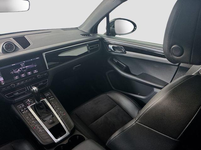 2021 Porsche Macan Base
