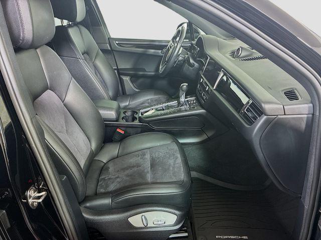 2021 Porsche Macan Base