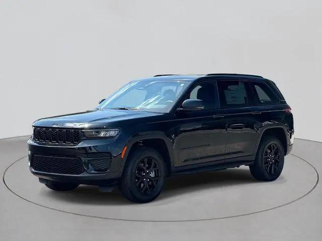 2024 Jeep Grand Cherokee Altitude 4x4 for sale in St Clair Shores, MI
