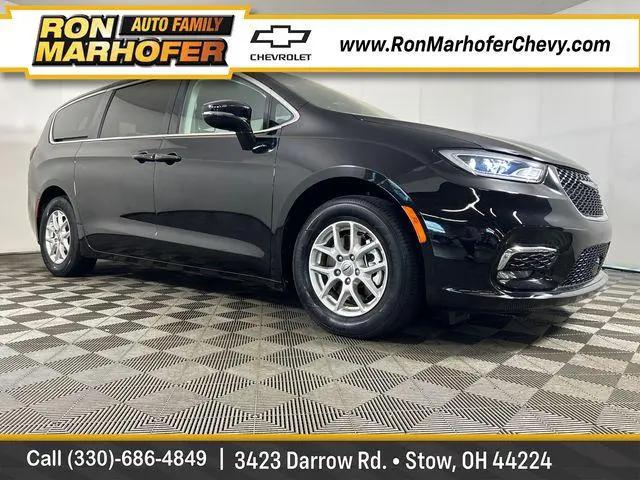 2024 Chrysler Pacifica Touring L for sale in Stow, OH