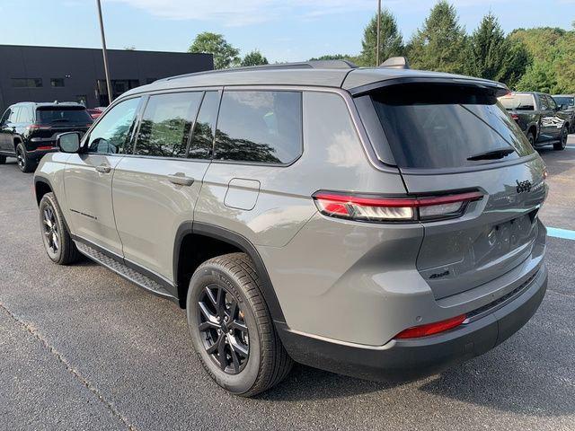 2027 Jeep Grand Cherokee L Laredo Altitude