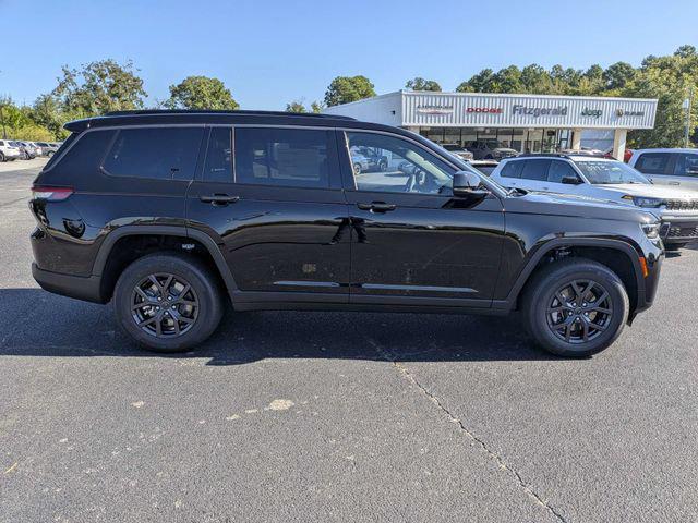 2027 Jeep Grand Cherokee L Laredo Altitude