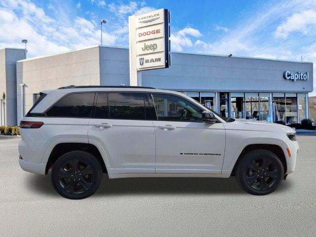 2027 Jeep Grand Cherokee GRAND CHEROKEE LIMITED RESERVE 4X4