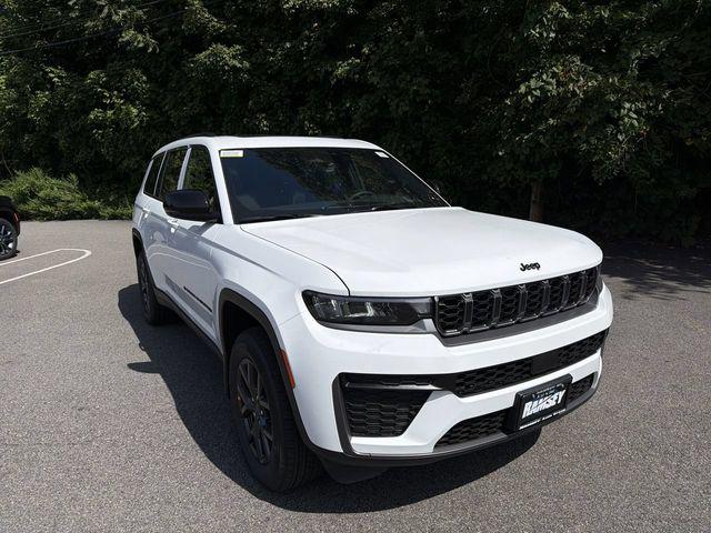 2027 Jeep Grand Cherokee L Laredo Altitude