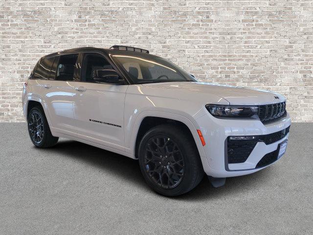 2027 Jeep Grand Cherokee GRAND CHEROKEE SUMMIT 4X4 2027 Jeep Grand Cherokee GRAND CHEROKEE SUMMIT 4X4