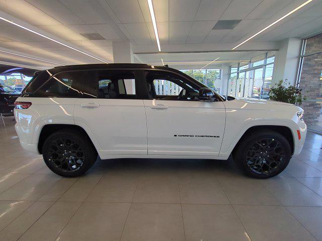 2027 Jeep Grand Cherokee GRAND CHEROKEE SUMMIT 4X4 2027 Jeep Grand Cherokee GRAND CHEROKEE SUMMIT 4X4
