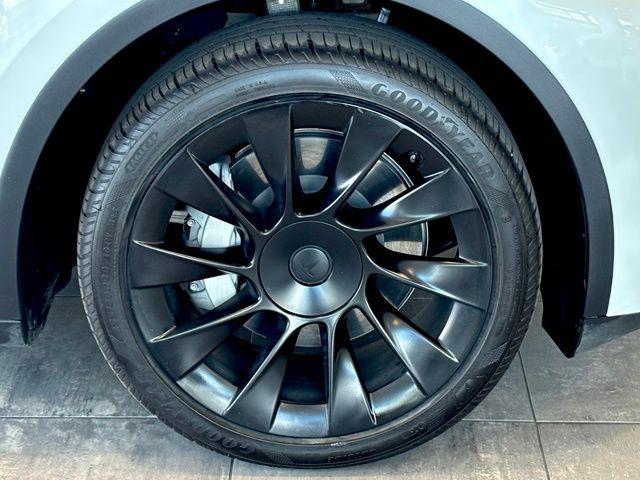 2023 Tesla Model Y RWD