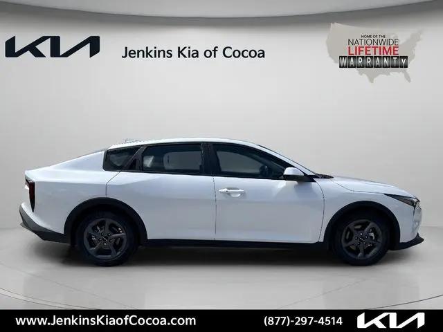 2026 Kia K4 LXS