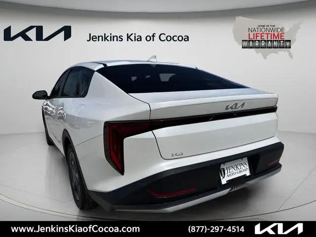2026 Kia K4 LXS