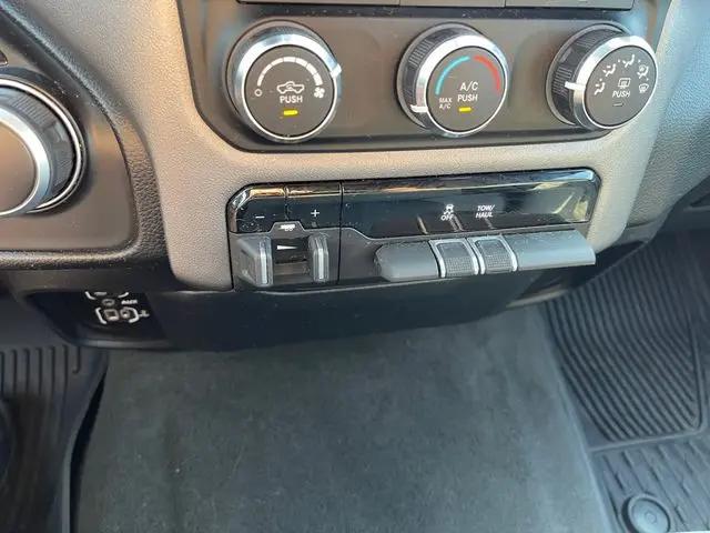 2023 Ram 1500 Big Horn Crew Cab 4x4 57 Box